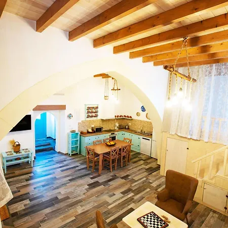 Stefanis Relis House 度假居 *